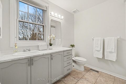 Photo 25 at 36 Fernbrook Place, Emerald Meadows/Trailwest, Kanata