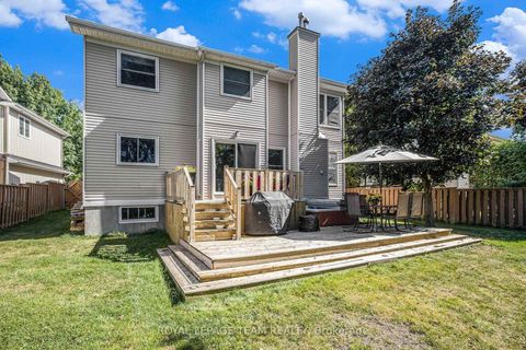 Photo 37 at 36 Fernbrook Place, Emerald Meadows/Trailwest, Kanata