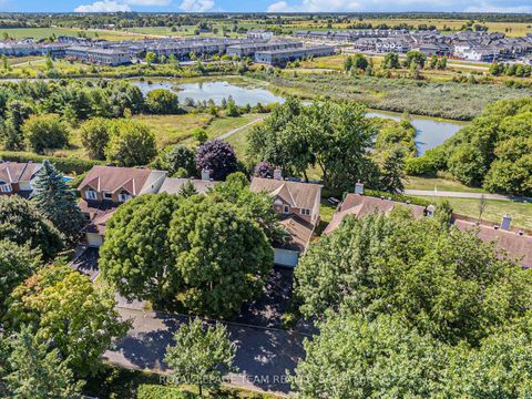 Photo 43 at 36 Fernbrook Place, Emerald Meadows/Trailwest, Kanata