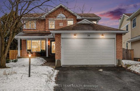 Photo 45 at 36 Fernbrook Place, Emerald Meadows/Trailwest, Kanata