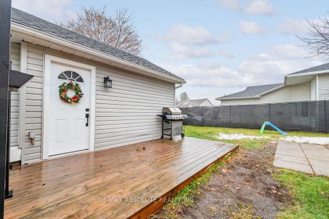 Photo 13 at 132 Edward Street S, Arnprior