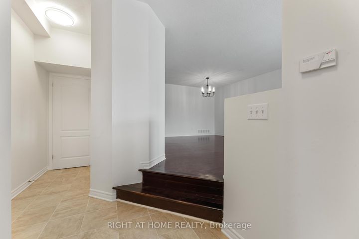 Photo 2 at 104B Craig Henry Drive, Nepean (Craig Henry/Woodvale), Ottawa