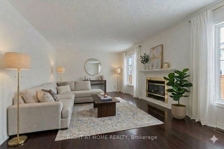 Photo 9 at 104B Craig Henry Drive, Nepean (Craig Henry/Woodvale), Ottawa