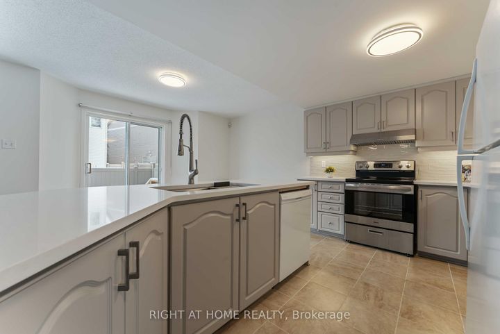 Photo 10 at 104B Craig Henry Drive, Nepean (Craig Henry/Woodvale), Ottawa