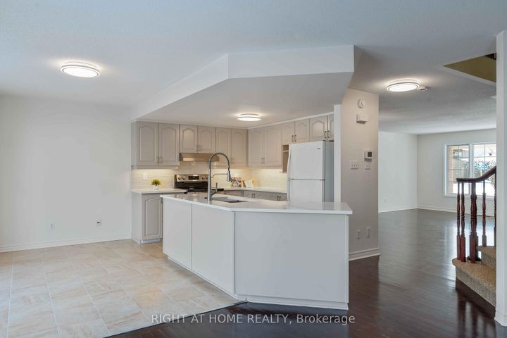 Photo 11 at 104B Craig Henry Drive, Nepean (Craig Henry/Woodvale), Ottawa