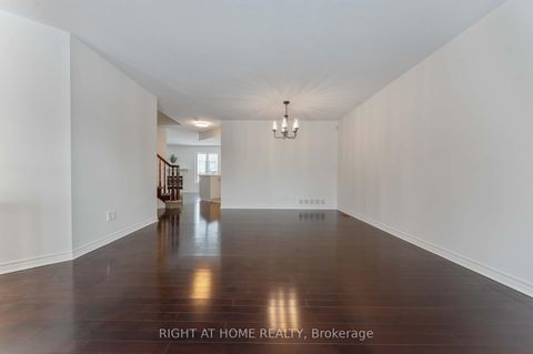 Photo 4 at 104B Craig Henry Drive, Nepean (Craig Henry/Woodvale), Ottawa