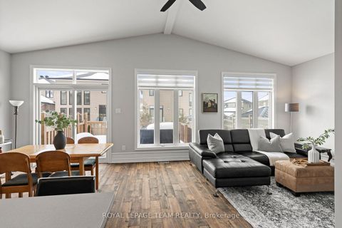 Photo 9 at 337 Sugar Pine Crescent, Bridlewood, Kanata