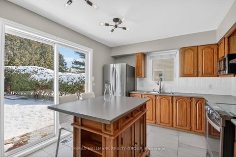 Photo 7 at 544 Apollo Way, Fallingbrook/Pineridge, Orleans