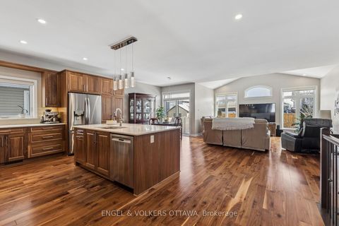 Photo 3 at 865 Tewin Circle, Camelot, Orleans