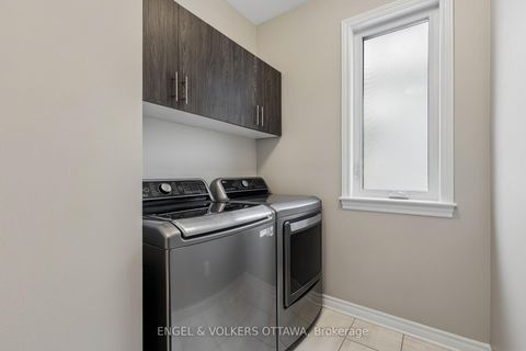 Photo 28 at 865 Tewin Circle, Camelot, Orleans