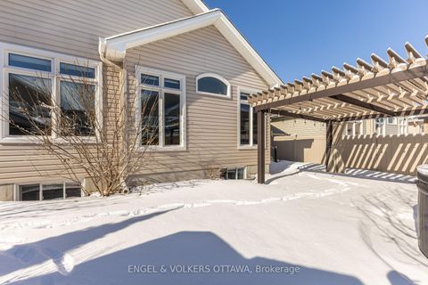 Photo 38 at 865 Tewin Circle, Camelot, Orleans