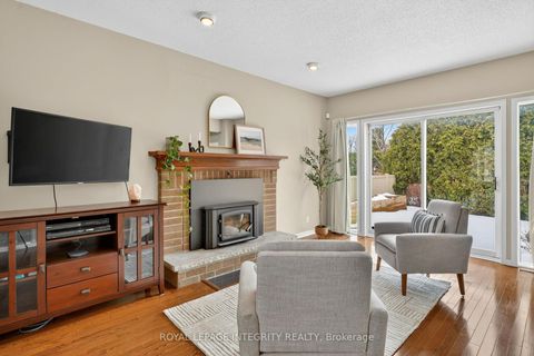 Photo 5 at 6020 Vineyard Drive, Convent Glen, Orleans