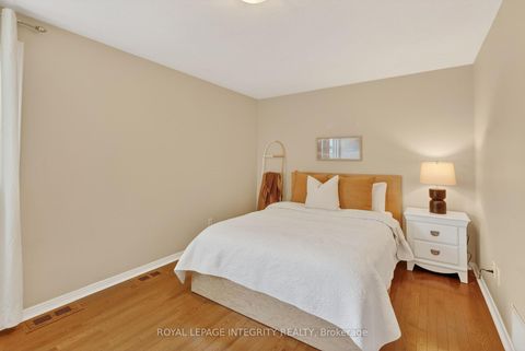 Photo 18 at 6020 Vineyard Drive, Convent Glen, Orleans