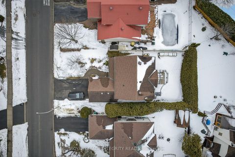 Photo 26 at 6020 Vineyard Drive, Convent Glen, Orleans