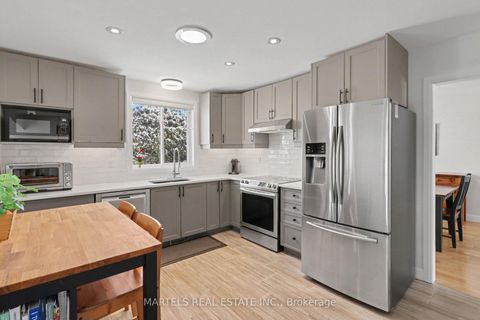 Photo 6 at 1149 Beaujolais Crescent, Convent Glen, Orleans