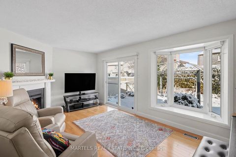 Photo 10 at 1149 Beaujolais Crescent, Convent Glen, Orleans