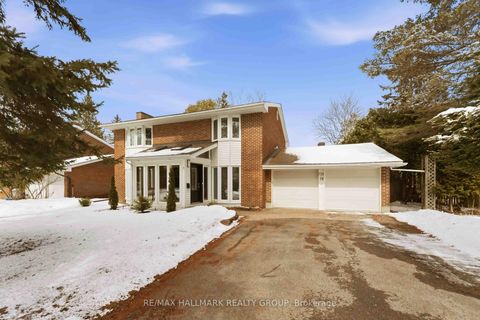 Photo 0 at 19 Kingsford Crescent, Beaverbrook, Kanata