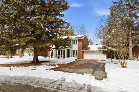 Photo 1 at 19 Kingsford Crescent, Beaverbrook, Kanata