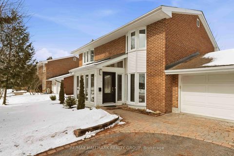 Photo 2 at 19 Kingsford Crescent, Beaverbrook, Kanata