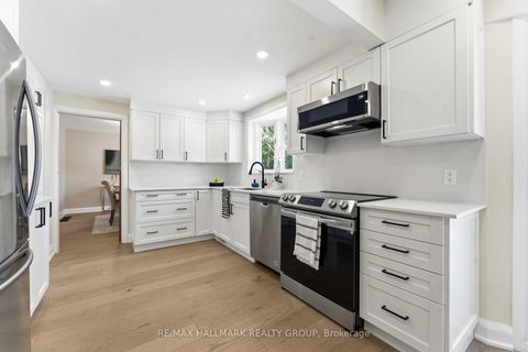 Photo 13 at 19 Kingsford Crescent, Beaverbrook, Kanata