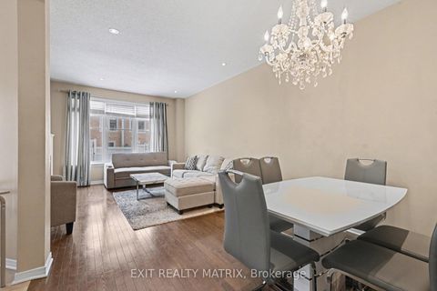 Photo 10 at 233 Losino Crescent, Emerald Meadows/Trailwest, Kanata