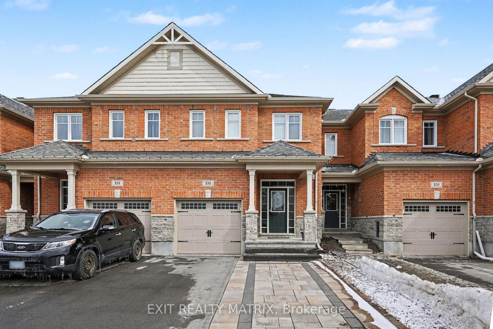 233 Losino Crescent, Emerald Meadows/Trailwest, Kanata 2