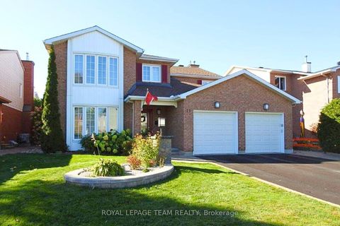 Photo 1 at 11 Speers Crescent, Bridlewood, Kanata
