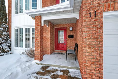 Photo 2 at 11 Speers Crescent, Bridlewood, Kanata