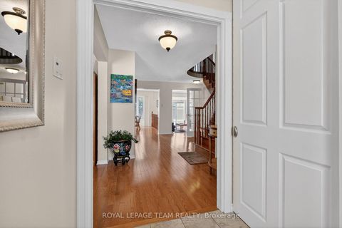 Photo 5 at 11 Speers Crescent, Bridlewood, Kanata