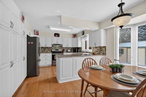 Photo 10 at 11 Speers Crescent, Bridlewood, Kanata