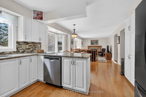 Photo 12 at 11 Speers Crescent, Bridlewood, Kanata