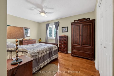 Photo 27 at 11 Speers Crescent, Bridlewood, Kanata