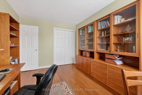 Photo 32 at 11 Speers Crescent, Bridlewood, Kanata