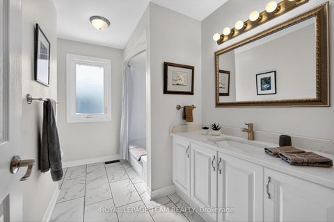 Photo 33 at 11 Speers Crescent, Bridlewood, Kanata