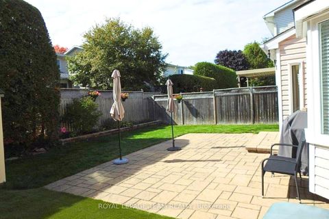 Photo 41 at 11 Speers Crescent, Bridlewood, Kanata