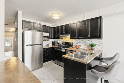 Photo 10 at 114 Silvermoon Crescent, Avalon East, Orleans