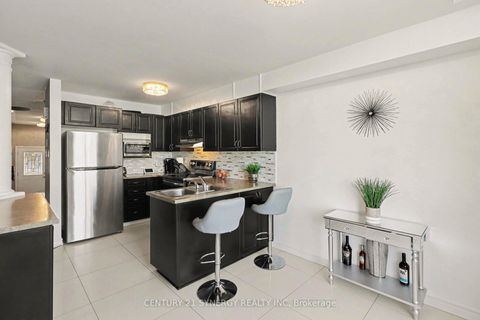 Photo 11 at 114 Silvermoon Crescent, Avalon East, Orleans