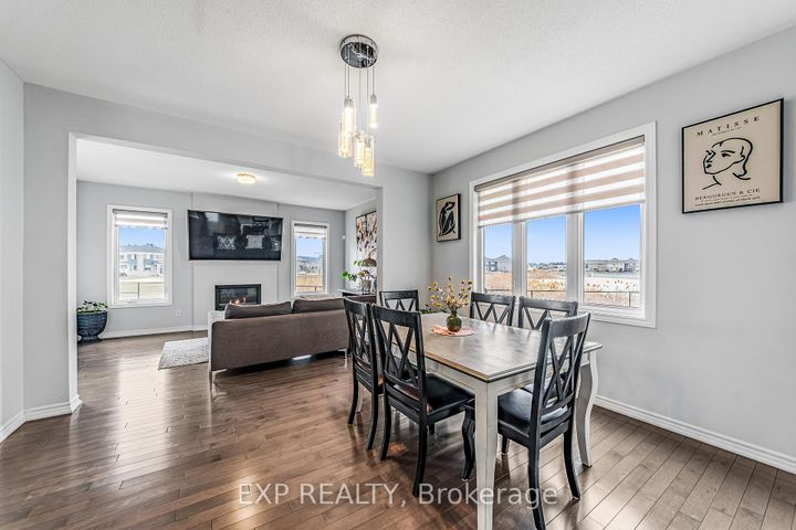 Photo 6 at 527 Alcor Terrace, Nepean (Half Moon Bay), Ottawa