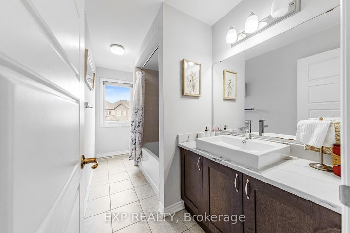 Photo 20 at 527 Alcor Terrace, Nepean (Half Moon Bay), Ottawa