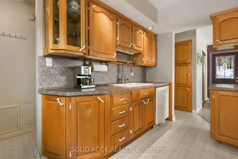 Photo 13 at 127 Edward Street S, Arnprior