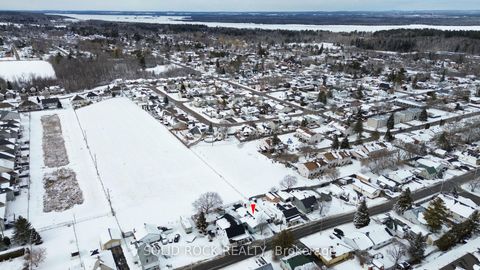 Photo 38 at 127 Edward Street S, Arnprior