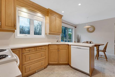 Photo 10 at 3900 Stonecrest Road, Dunrobin, Constance Bay