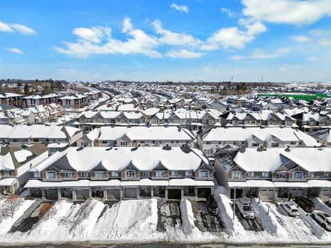 Photo 2 at 560 Du Pin Rouge Way, Mer Bleue/Bradley Estates/Anderson Park, Orleans