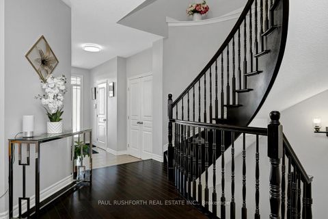 Photo 5 at 560 Du Pin Rouge Way, Mer Bleue/Bradley Estates/Anderson Park, Orleans