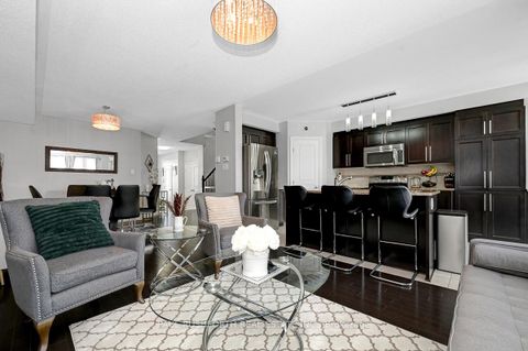 Photo 11 at 560 Du Pin Rouge Way, Mer Bleue/Bradley Estates/Anderson Park, Orleans