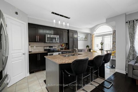 Photo 13 at 560 Du Pin Rouge Way, Mer Bleue/Bradley Estates/Anderson Park, Orleans