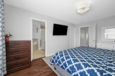 Photo 22 at 560 Du Pin Rouge Way, Mer Bleue/Bradley Estates/Anderson Park, Orleans