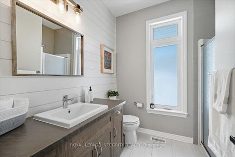 Photo 8 at 819 Tewin Circle, Camelot, Orleans