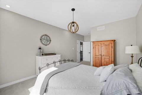 Photo 22 at 819 Tewin Circle, Camelot, Orleans