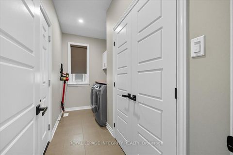 Photo 25 at 819 Tewin Circle, Camelot, Orleans